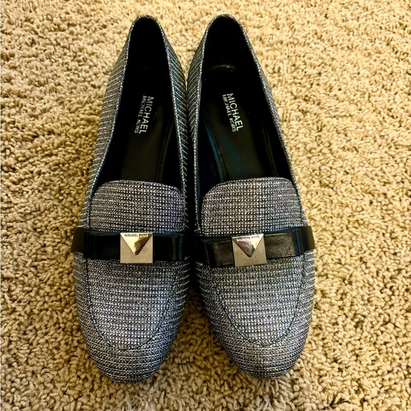 Michael Kors Black and Gray Loafers with Bow Accent - Picture 1 of 6